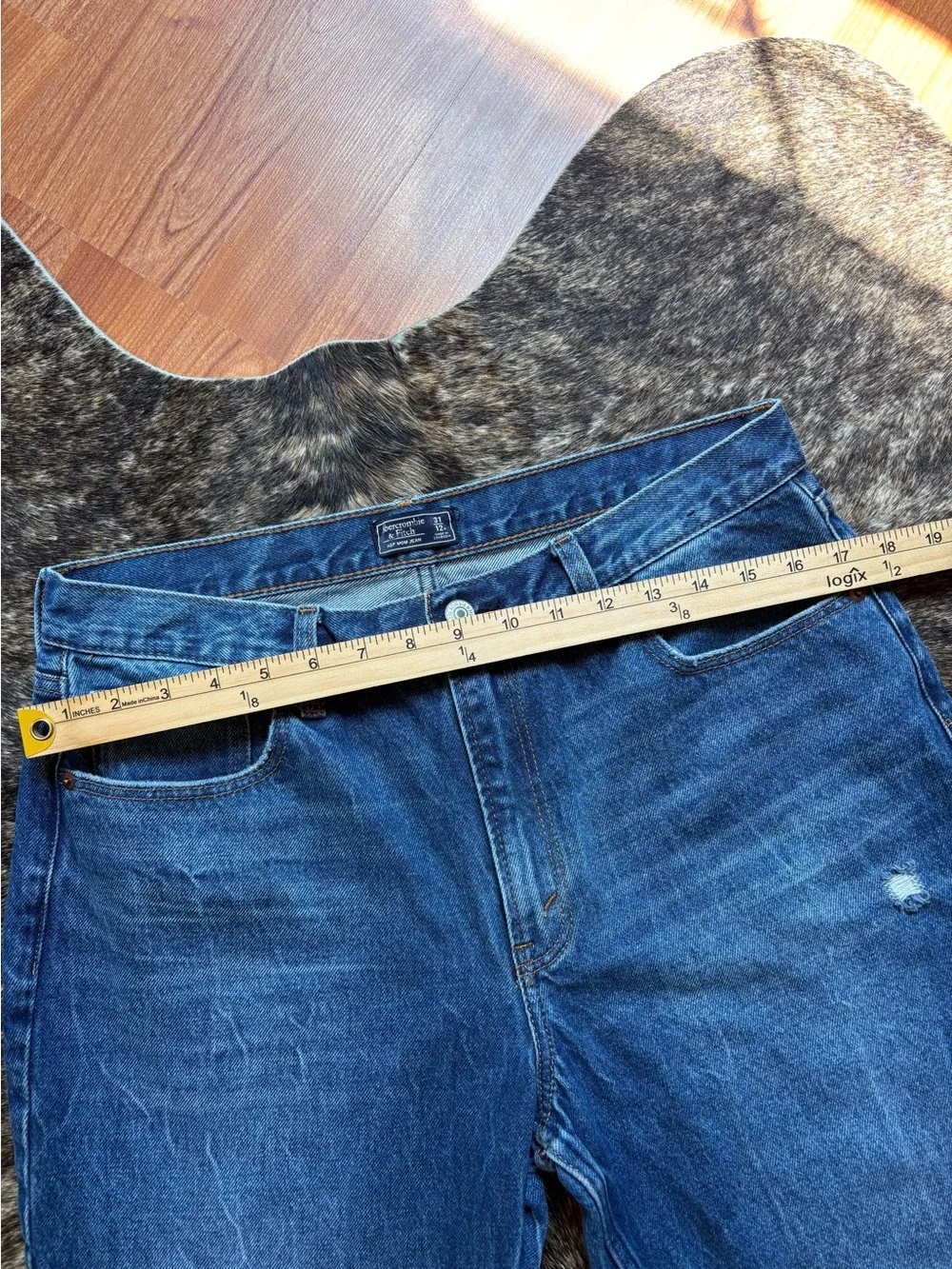Abercrombie & Fitch, A&F Denim Mom Jean, Size 31 or 12 Regular Length